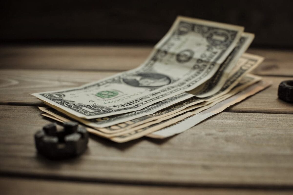 Mejía afirma que “ningún rincón” de Estados Unidos es habitable con un salario de menos de $25 por hora